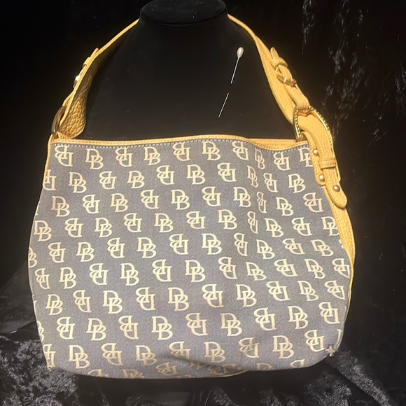 Dooney & Bourke Handbags - Doone Bourke Bag